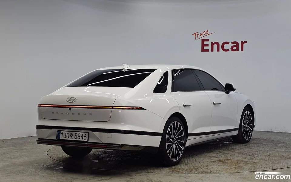 Hyundai Grandeur Hybrid 2023 — миниатюра 2