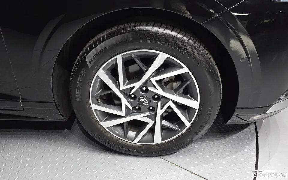 Hyundai Grandeur 2.5 2WD 2023 — миниатюра 5