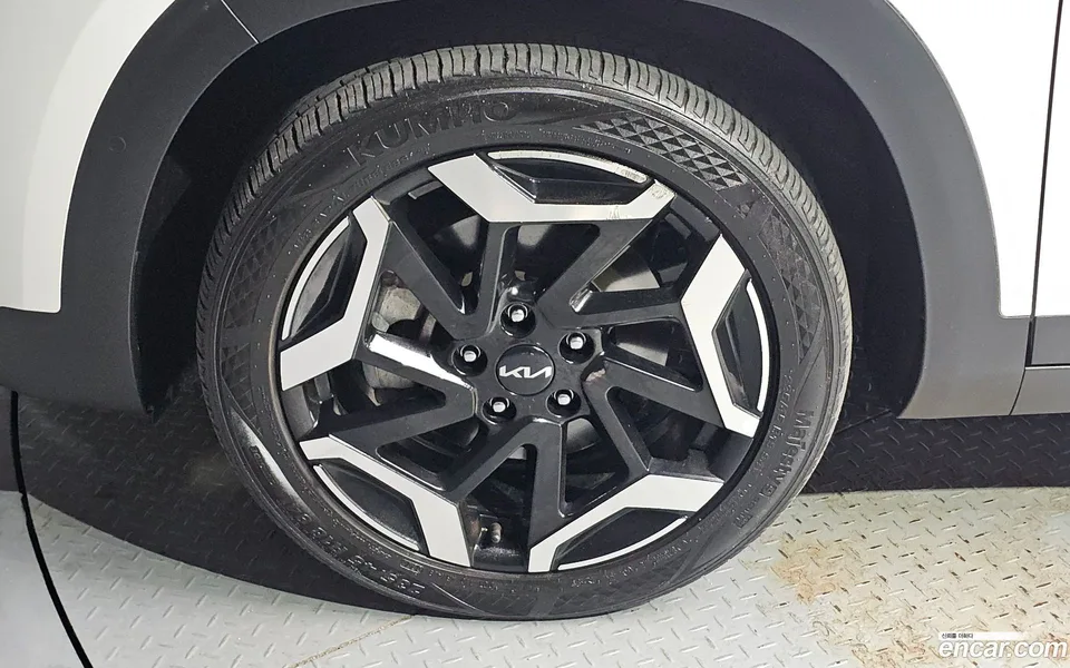Kia Seltos 1.6 2WD 2023 — миниатюра 5