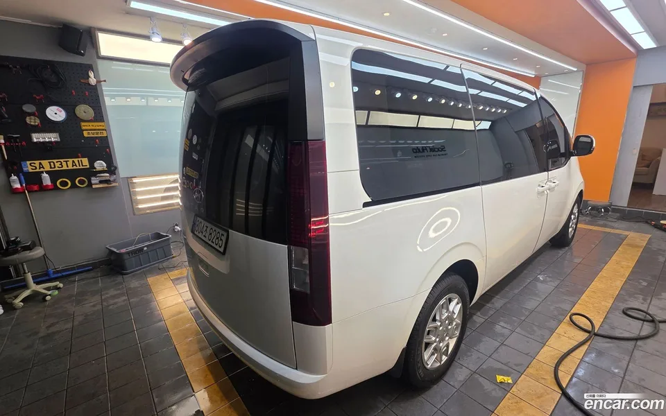 Hyundai Staria L3.5 3 2023 — миниатюра 5