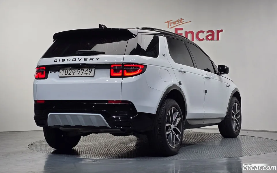 Land Rover Discovery Sport P250 SE 2024 — миниатюра 2