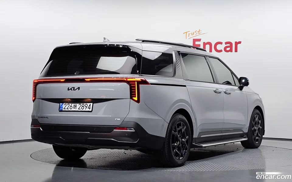 Kia Carnival 9 X Line 2025 — миниатюра 2