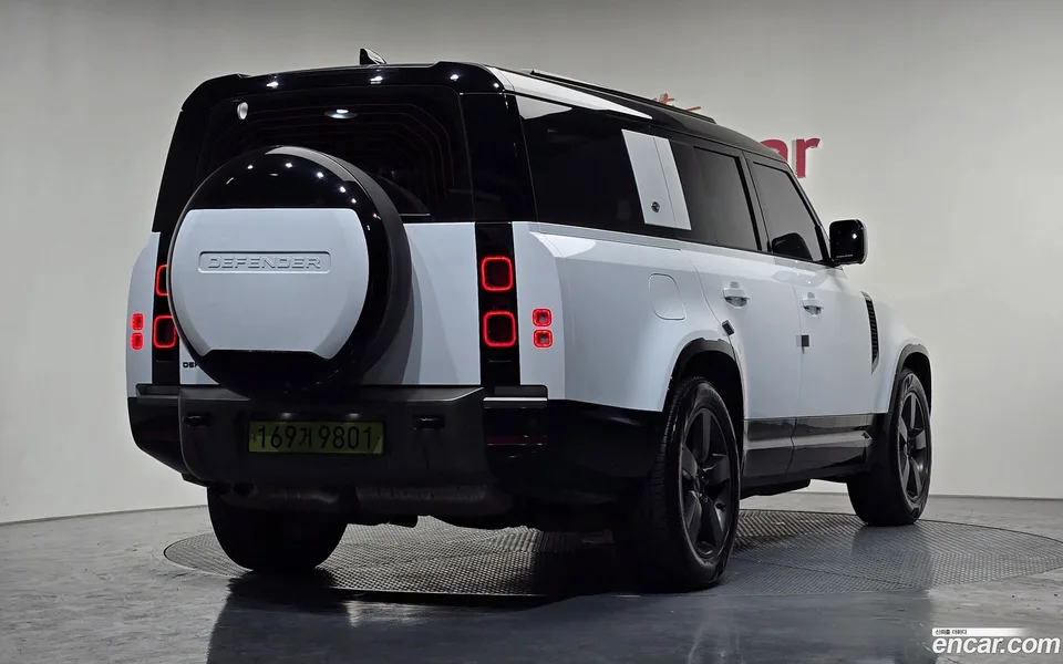 Land Rover Defender 130 D300 X- HSE 2024 — миниатюра 2