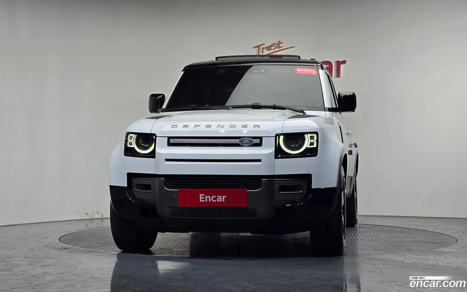 Land Rover Defender 130 D300 X- HSE 2024 — миниатюра 3