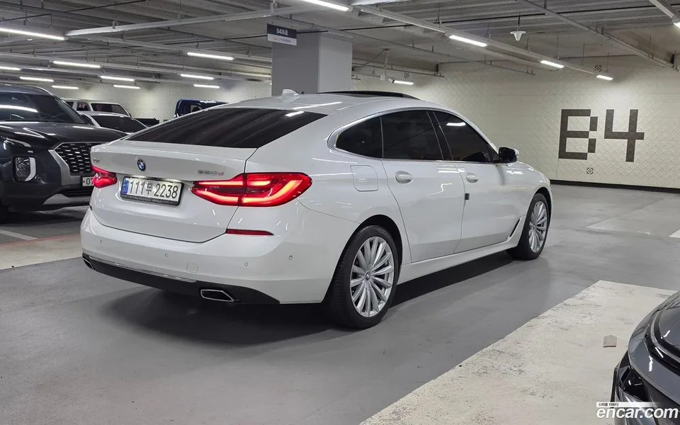 BMW 6 Series GT 620d 2022 — миниатюра 4