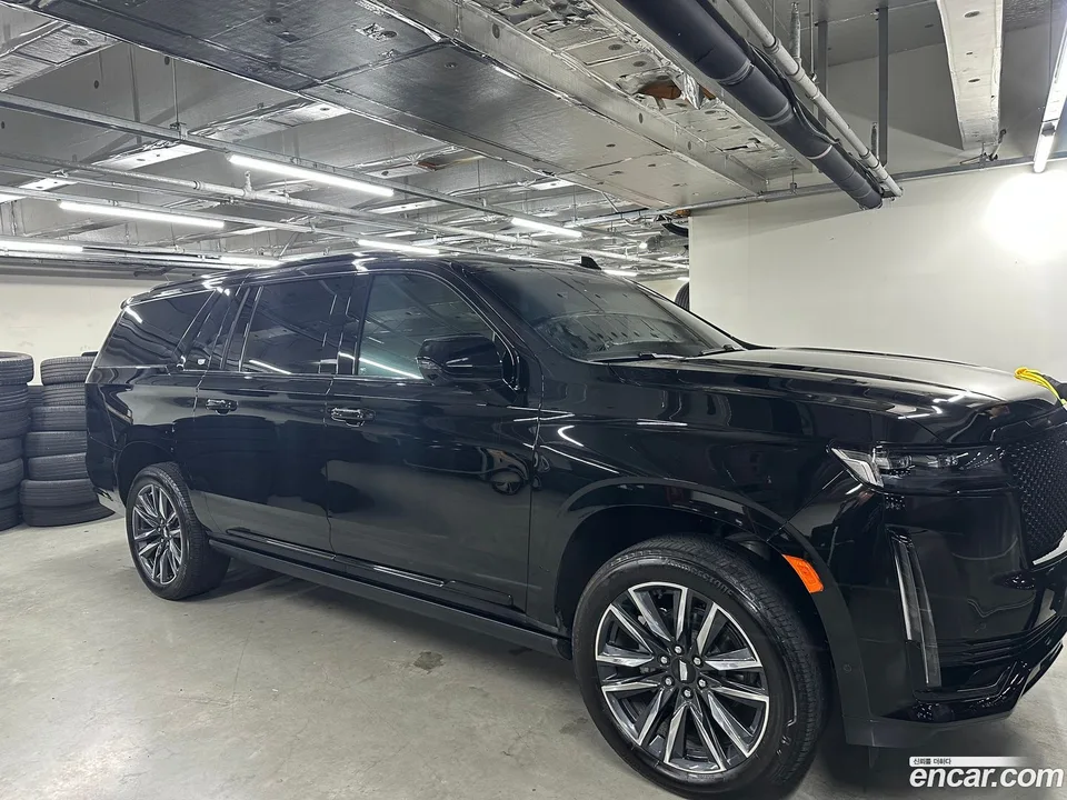 Cadillac Escalade 6.2 ESV 2023 — миниатюра 2