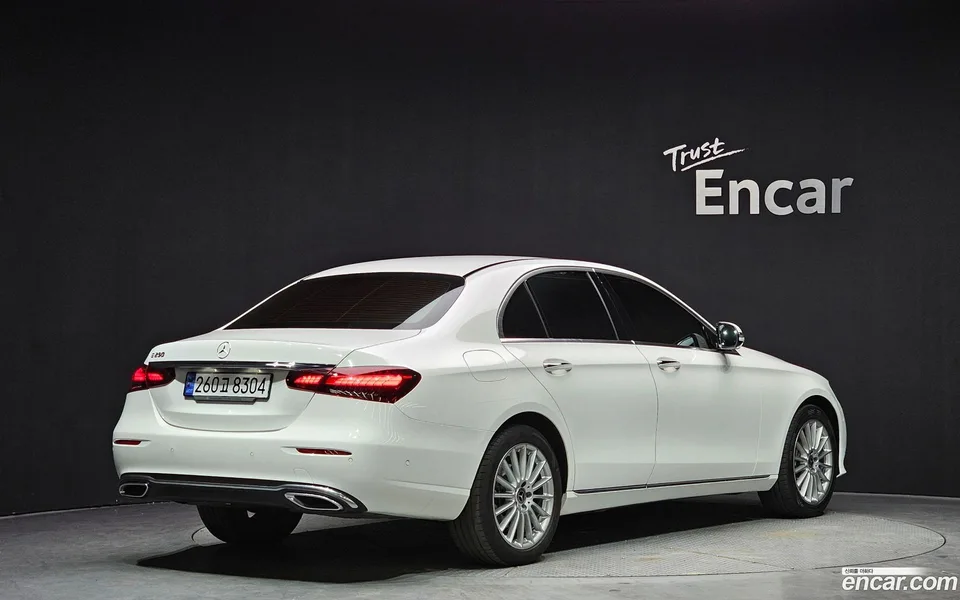 Mercedes-Benz E-Class E250 2022 — миниатюра 2