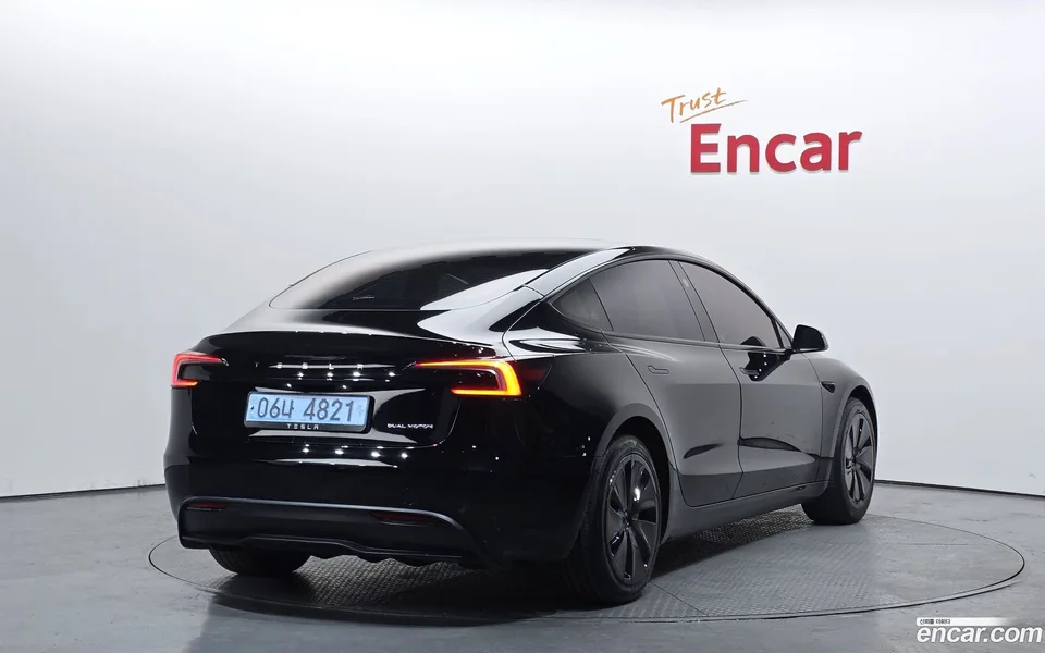 Tesla Model 3 AWD 2024 — миниатюра 2