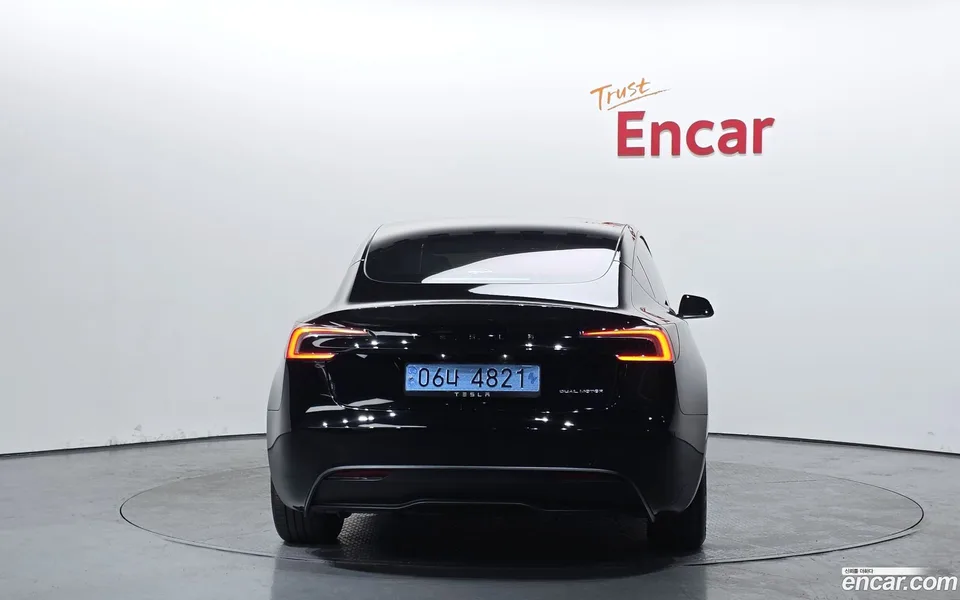 Tesla Model 3 AWD 2024 — миниатюра 4