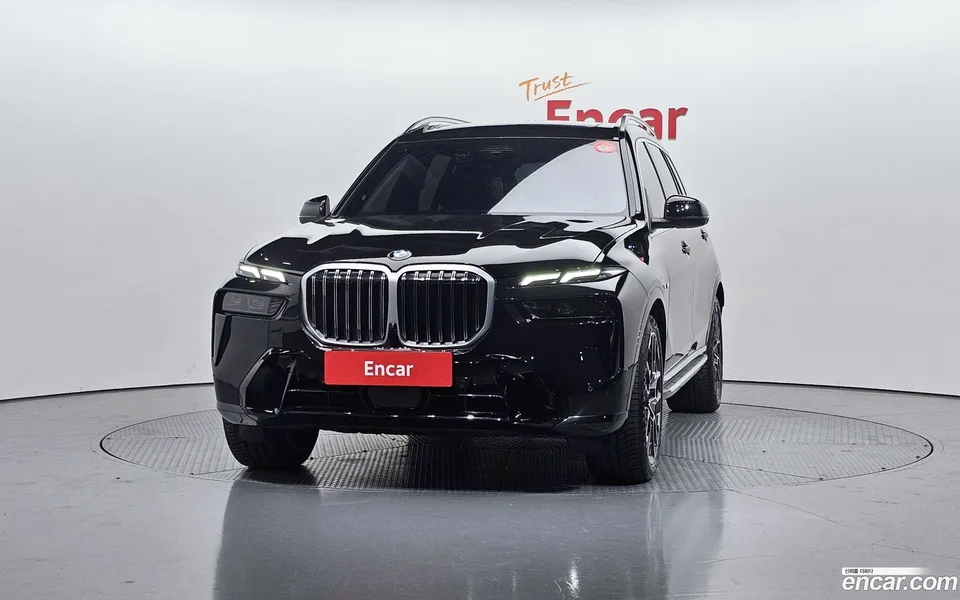 BMW X7 xDrive 40i M 6 2025 — миниатюра 3