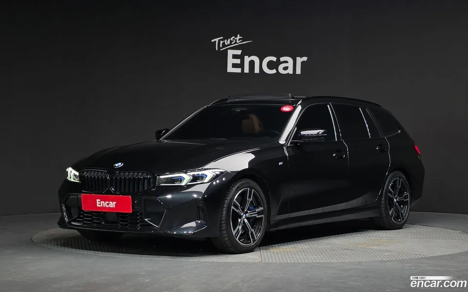 BMW 3 Series 320i M 2023 — фото 1, купить с доставкой в Москву