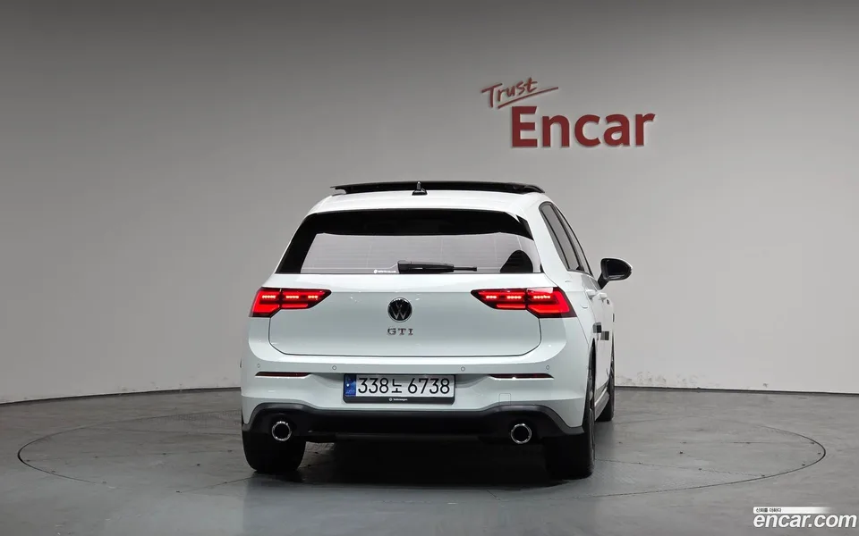 Volkswagen Golf 2.0 GTI 2023 — миниатюра 4