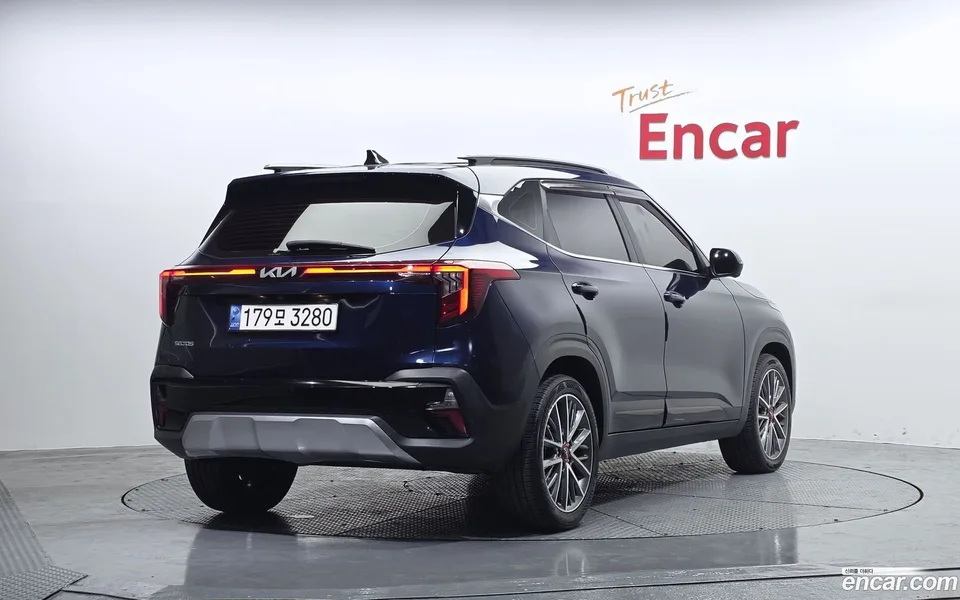 Kia Seltos 2.0 2WD 2022 — миниатюра 2