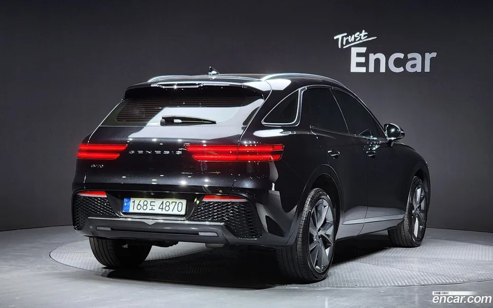 Genesis GV70 2.2 2WD 2022 — миниатюра 2