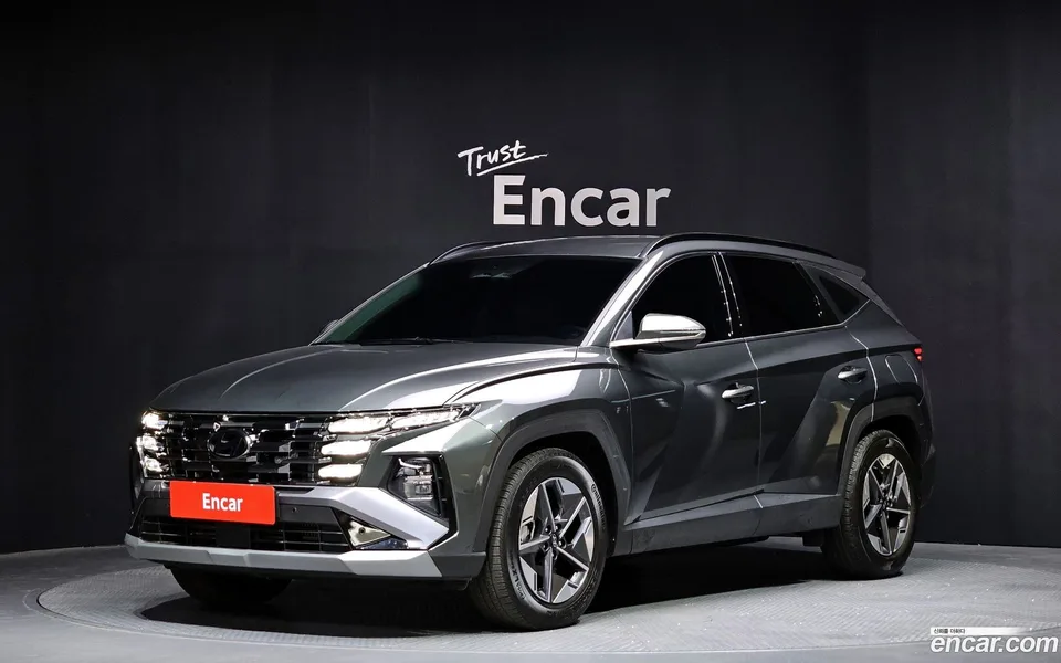 Hyundai Tucson Hybrid NX4 HEV 1.6 2WD 2024 — фото 1, купить с доставкой в Москву