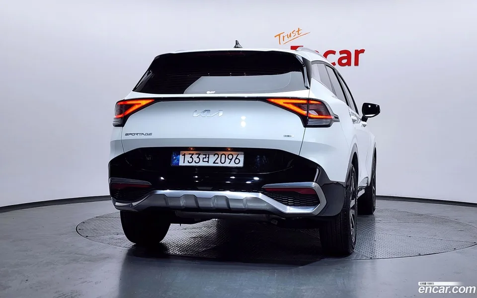 Kia Sportage Hybrid 2WD 2022 — миниатюра 4