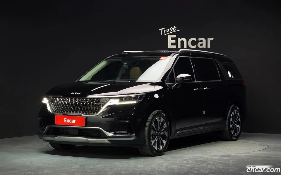 Kia Carnival 7 2022 — фото 1, купить с доставкой в Москву