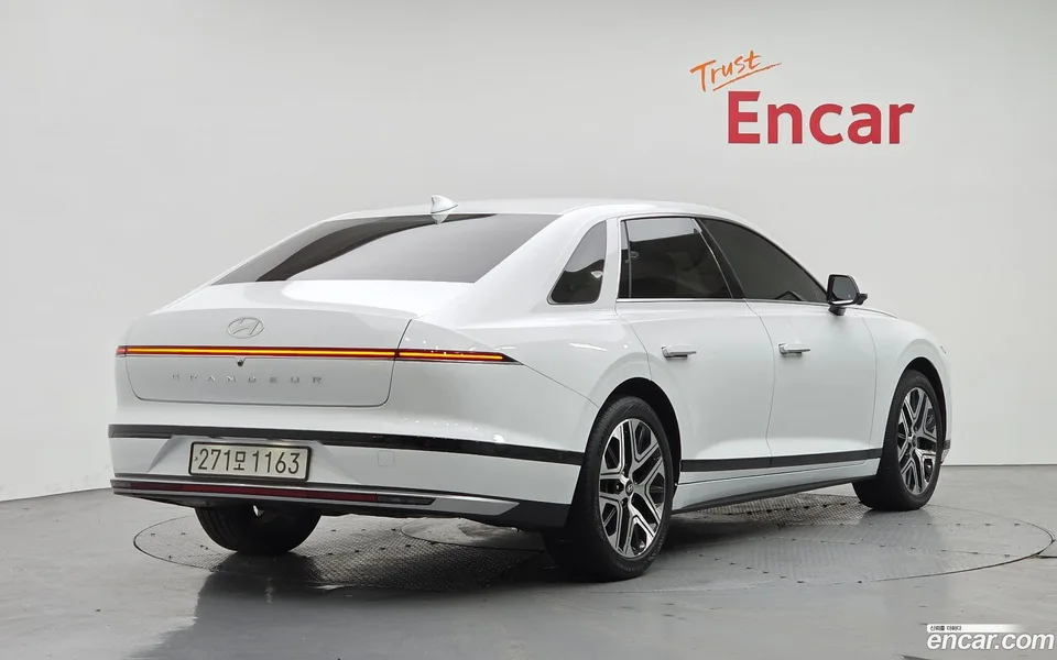 Hyundai Grandeur Hybrid 2023 — миниатюра 2