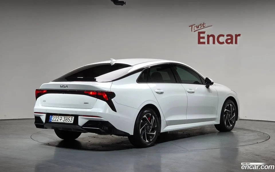 Kia K5 Hybrid 2024 — миниатюра 2