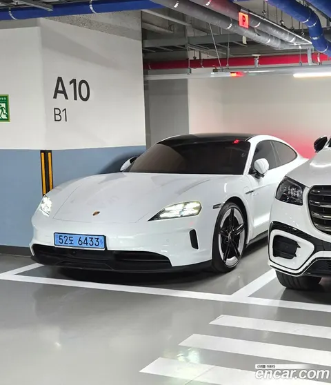 Porsche Taycan 2025 купить в Москве