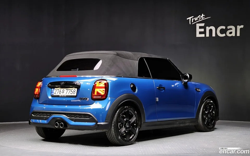 MINI Cooper S Convertible 2023 — миниатюра 2