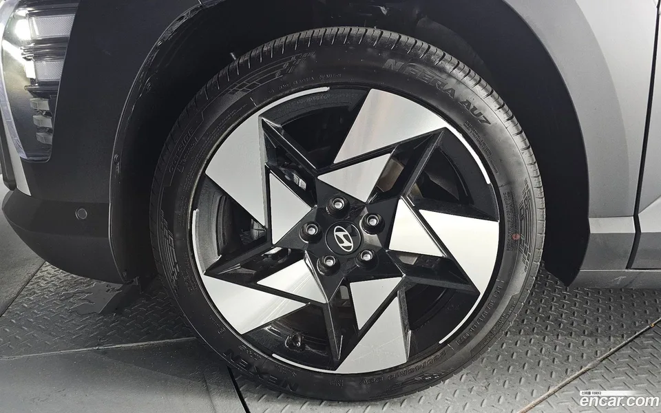 Hyundai Kona 1.6 4WD 2023 — миниатюра 5