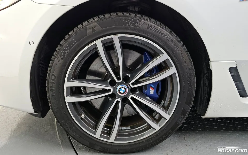 BMW 6 Series GT 620d xDrive M 2022 — миниатюра 5