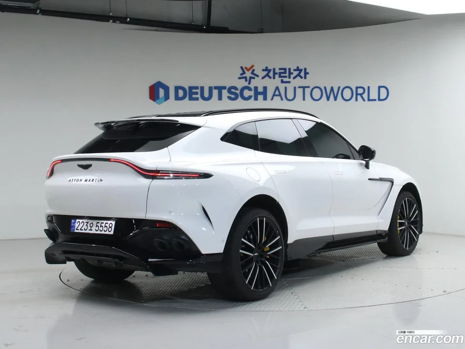 Aston Martin DBX 4.0 V8 707 2023 — миниатюра 2