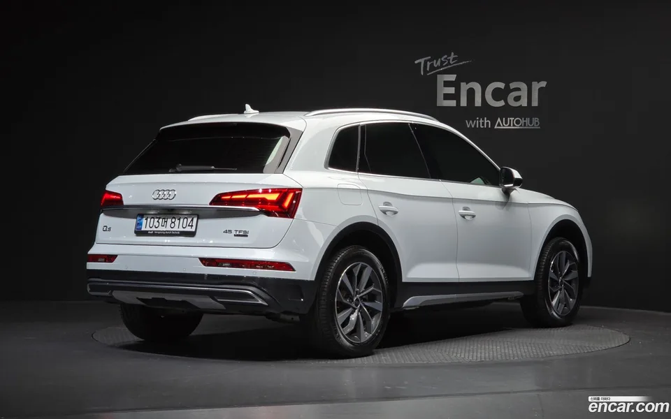 Audi Q5 45 TFSI 2023 — миниатюра 2