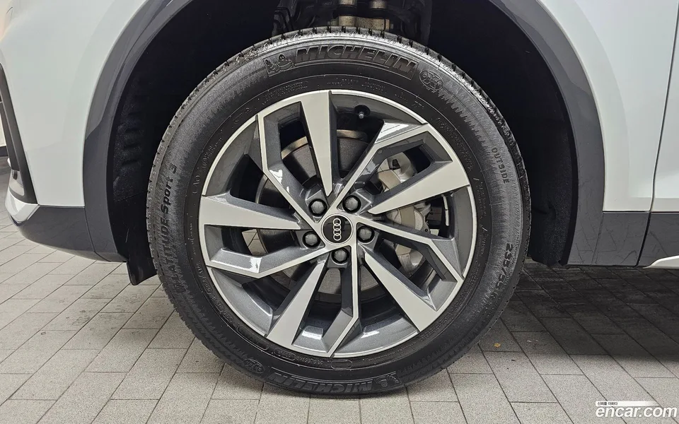 Audi Q5 45 TFSI 2023 — миниатюра 5