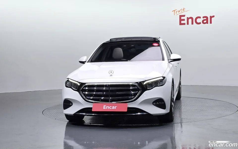 Mercedes-Benz E-Class E220d 4MATIC 2025 — миниатюра 3