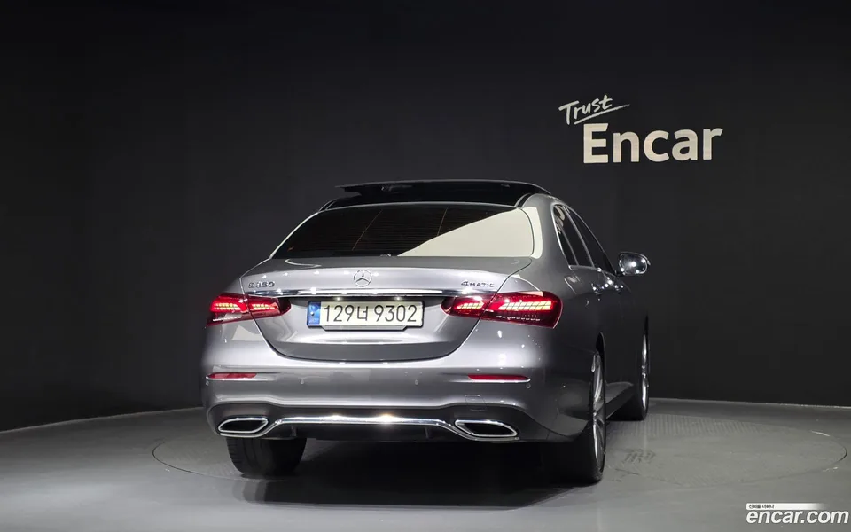 Mercedes-Benz E-Class E350 4MATIC AMG Line 2022 — миниатюра 4