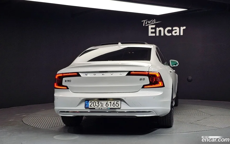 Volvo S90 B5 2022 — миниатюра 4