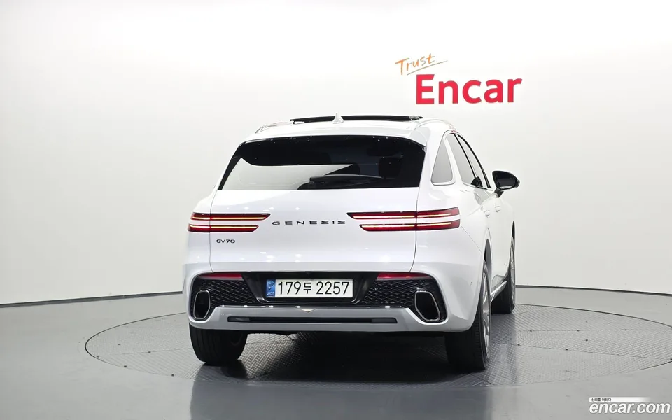 Genesis GV70 2.5T 2WD 2022 — миниатюра 4