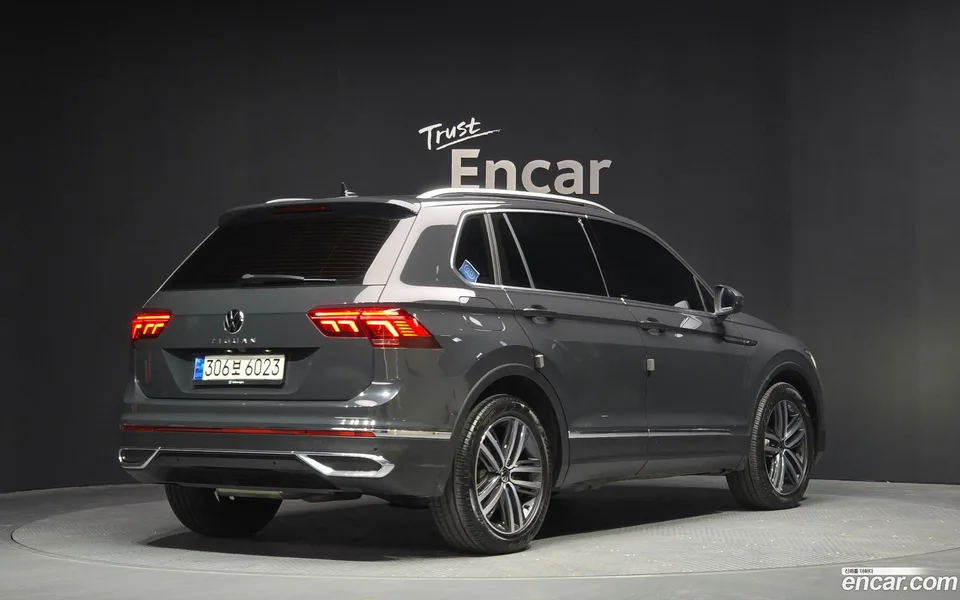 Volkswagen Tiguan 2.0 TDI 2022 — миниатюра 2