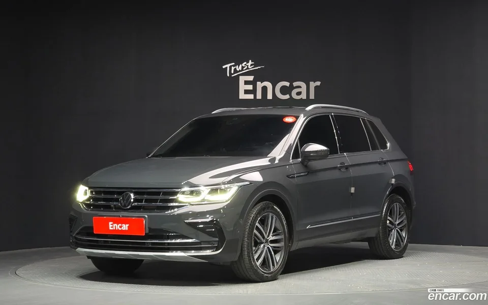 Volkswagen Tiguan 2.0 TDI 2022 — фото 1, купить с доставкой в Москву