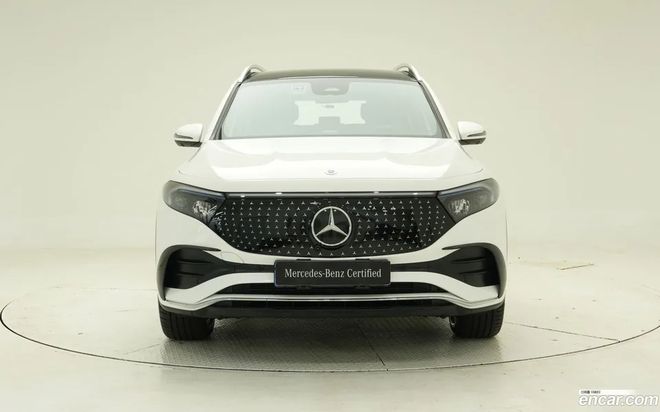 Mercedes-Benz EQB EQB300 4MATIC AMG 2025 — миниатюра 3
