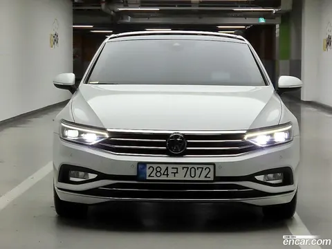 Volkswagen Passat GT 2022 купить в Москве