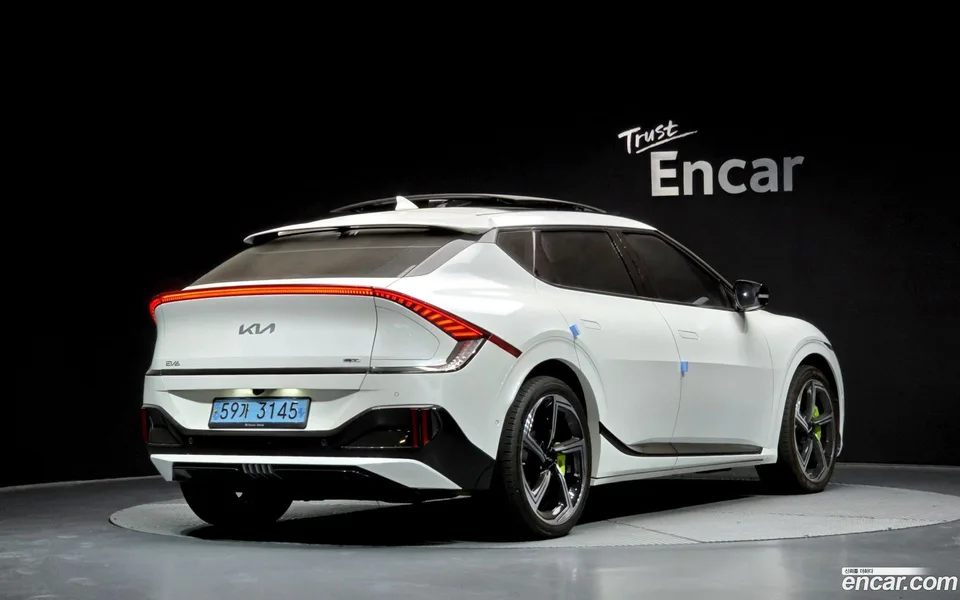Kia EV6 GT 4WD 2023 — миниатюра 2