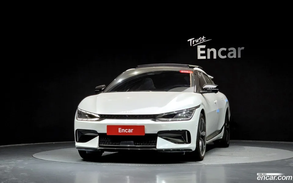 Kia EV6 GT 4WD 2023 — миниатюра 3