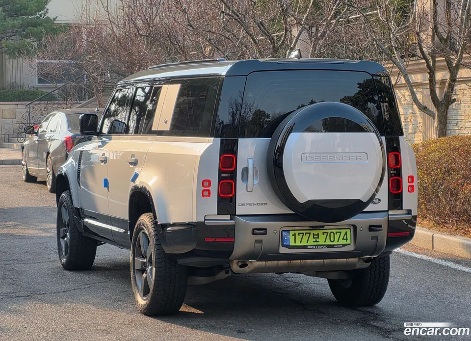 Land Rover Defender 130 P400 X- HSE 2024 — миниатюра 2
