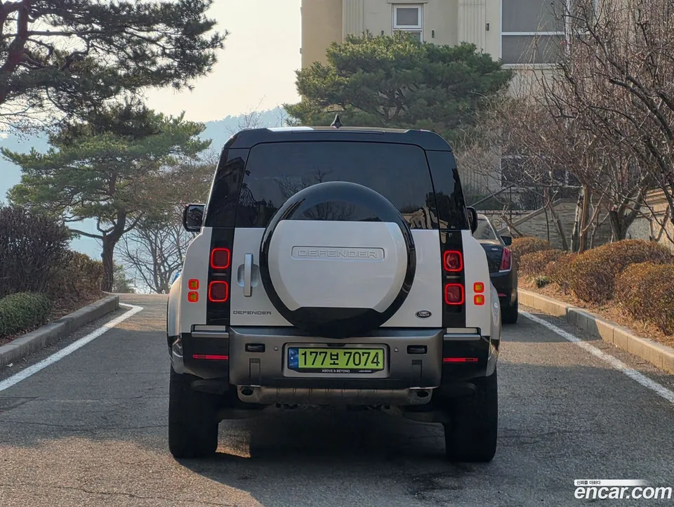 Land Rover Defender 130 P400 X- HSE 2024 — миниатюра 4