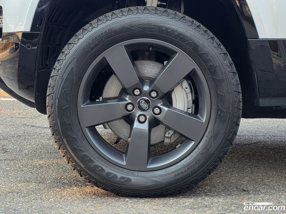 Land Rover Defender 130 P400 X- HSE 2024 — миниатюра 5
