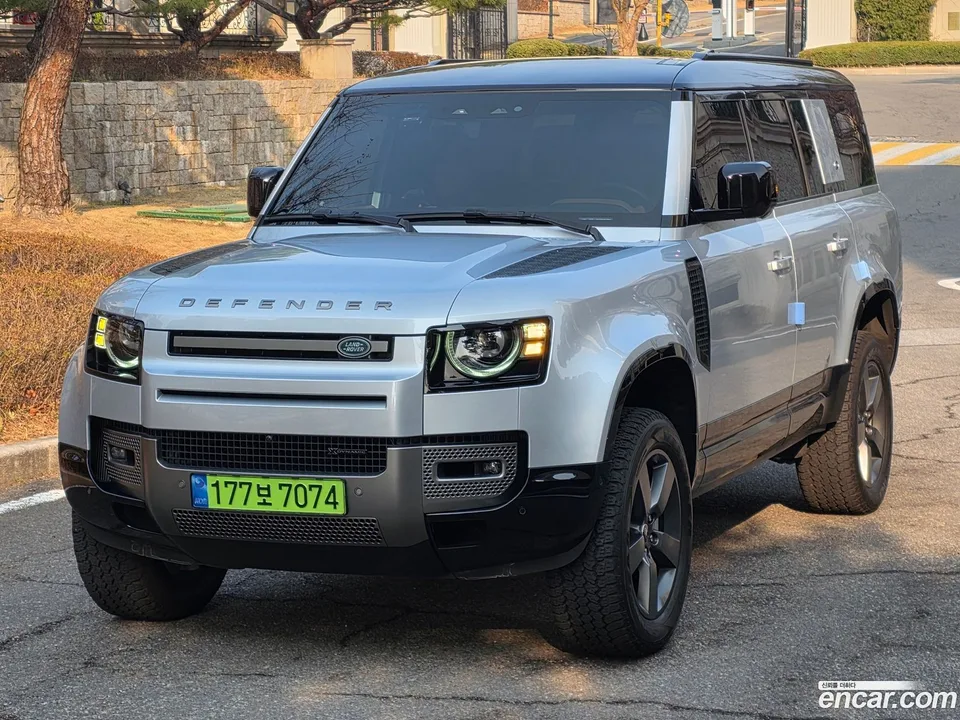Land Rover Defender 130 P400 X- HSE 2024 — фото 1, купить с доставкой в Москву