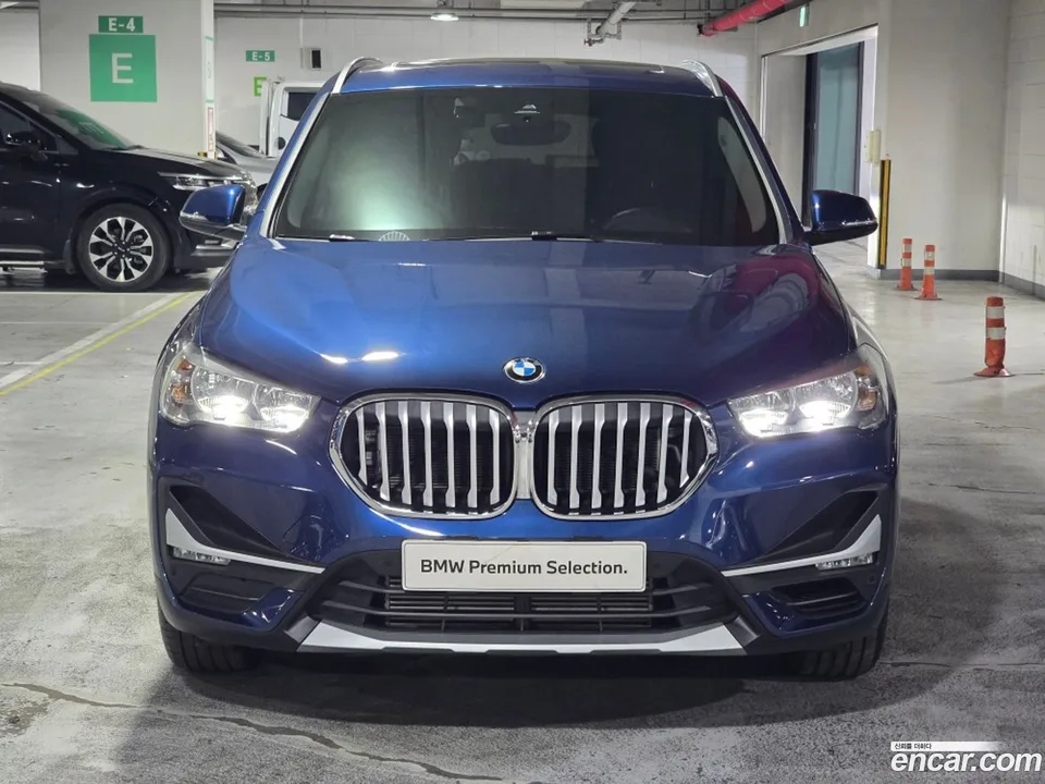 BMW X1 xDrive 20i xLine 2022 — миниатюра 2