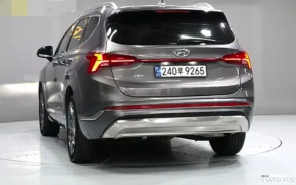 Hyundai Santa Fe HEV 1.6 2WD 2023 — миниатюра 4