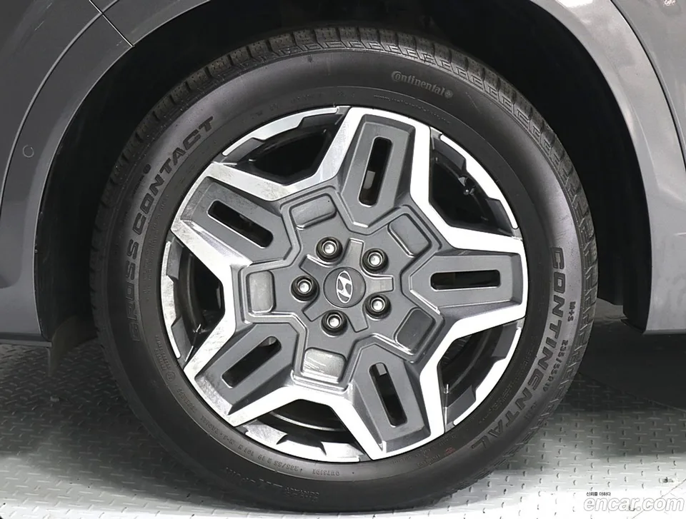 Hyundai Santa Fe HEV 1.6 2WD 2023 — миниатюра 5