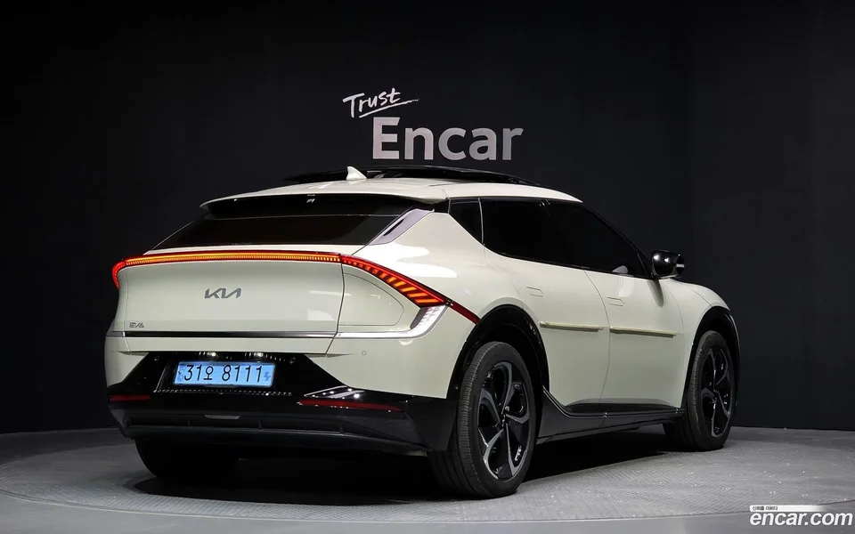 Kia EV6 2022 — миниатюра 2