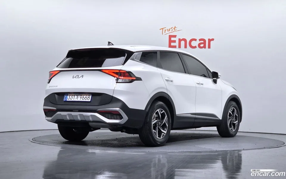 Kia Sportage 2.0 2WD 2022 — миниатюра 2
