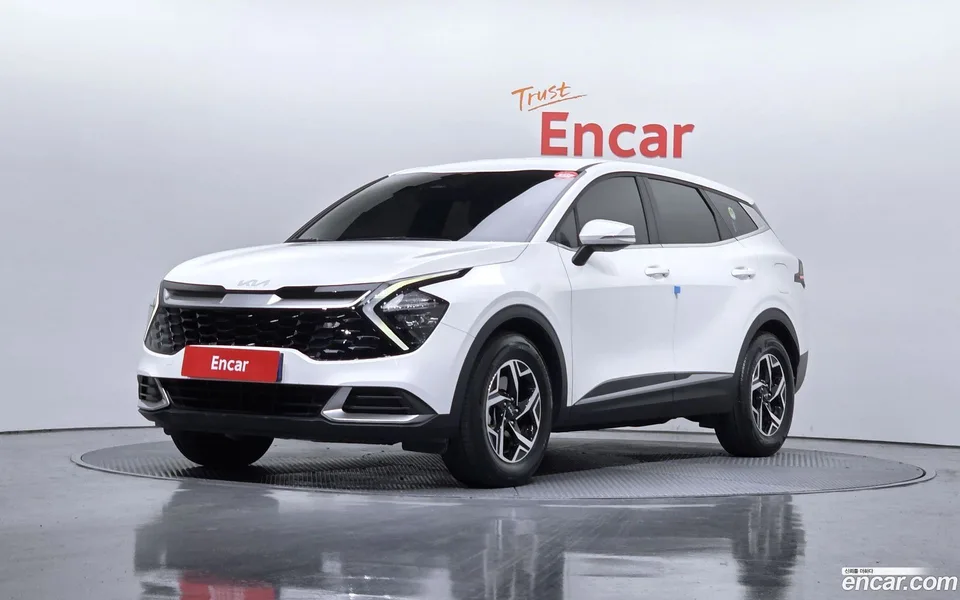 Kia Sportage 2.0 2WD 2022 — фото 1, купить с доставкой в Москву